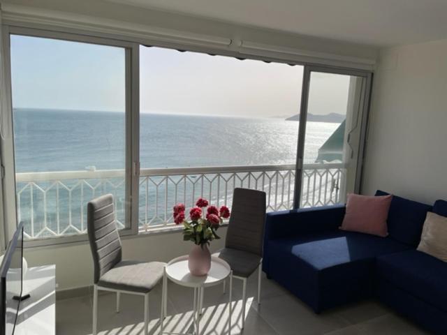 בנידורם Precioso Apartamento A Estrenar En Primera Linea De Playa מראה חיצוני תמונה